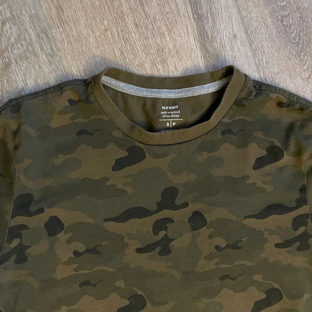 SOLD🚨Unisex Old Navy Camo Soft Washed Crew Tee Cotton Adult Sz S - Picture 5 of 6